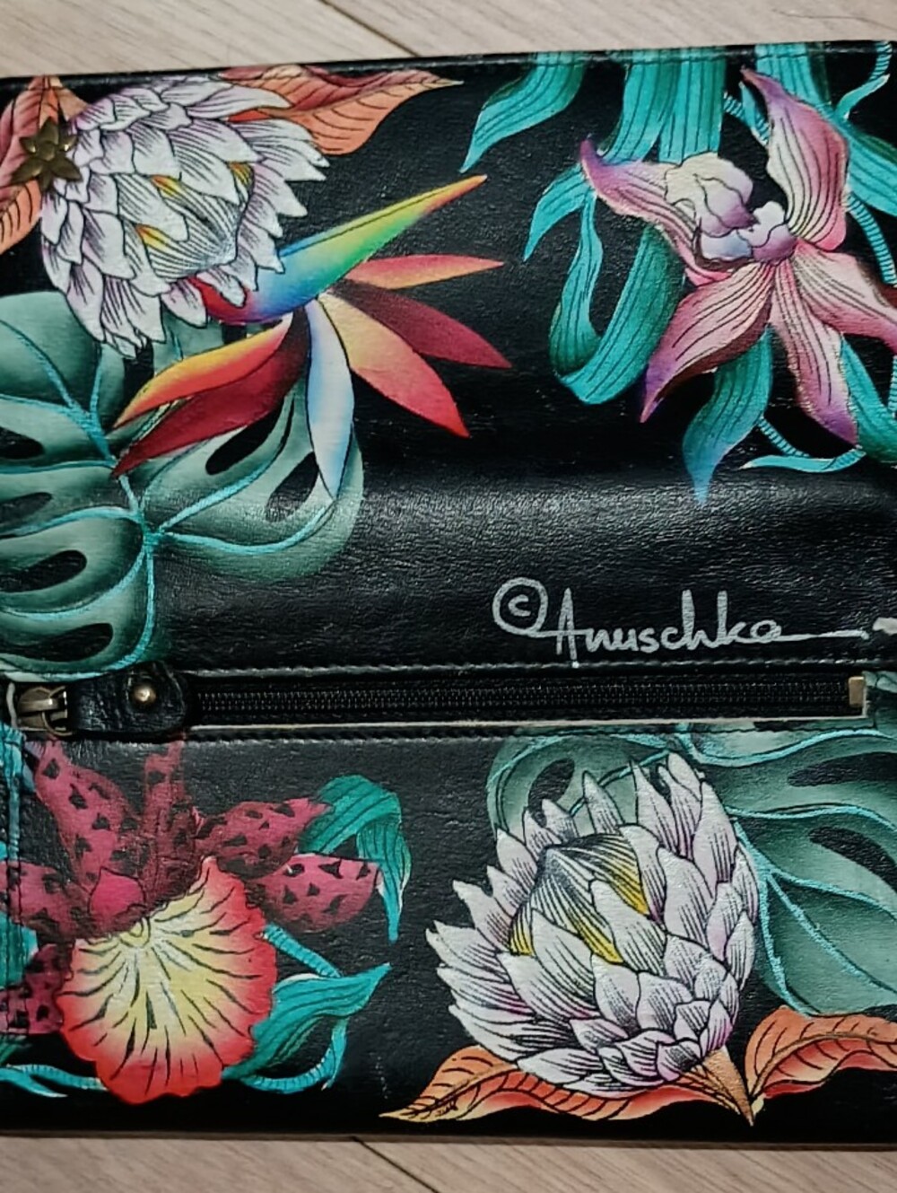 Anushka Hand Painted Leather 2fold RFID Wallet Island Escape Black - Picture 4 of 7